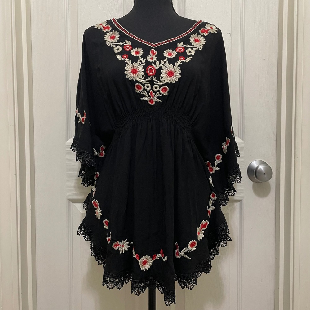 Poncho Style Top Batwing Embroidered Floral Lace Trim Bohemian Festival Peasant‎